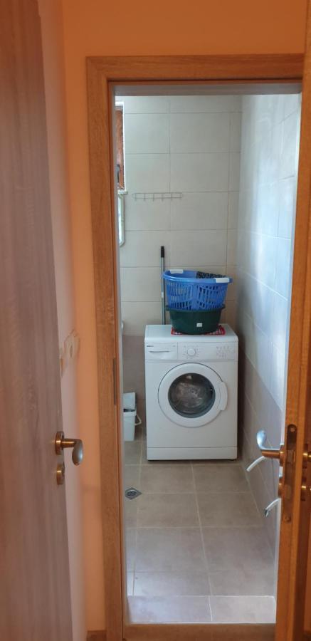 Family Holiday Apartments Breez 1 바르나 외부 사진