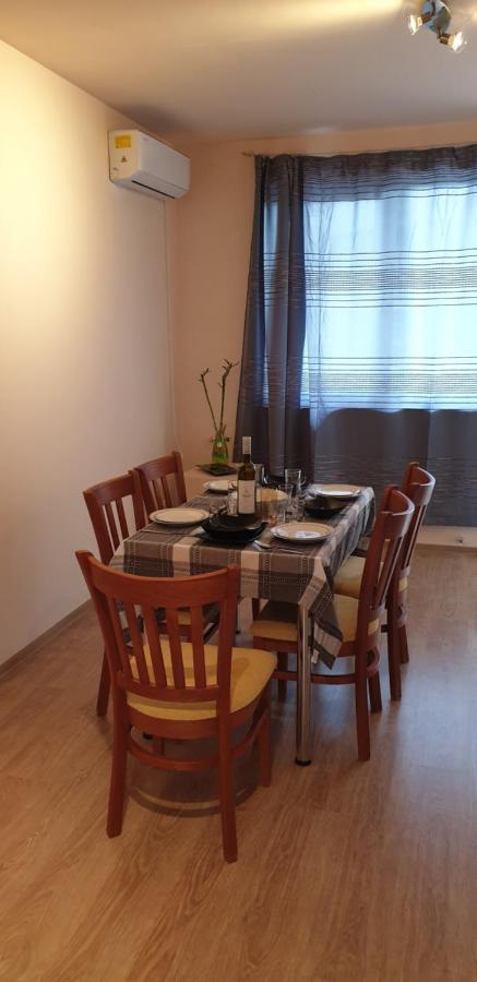 Family Holiday Apartments Breez 1 바르나 외부 사진