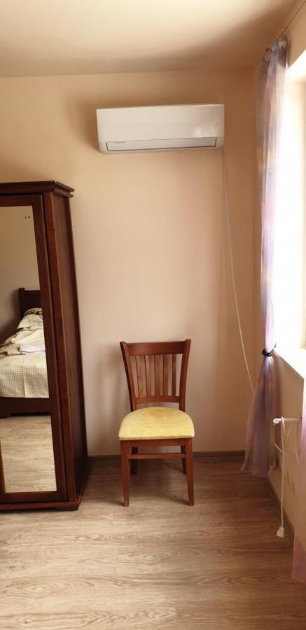 Family Holiday Apartments Breez 1 바르나 외부 사진